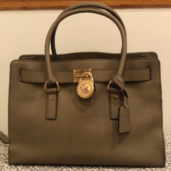 Michael Kors Purse - Picture 1 of 8